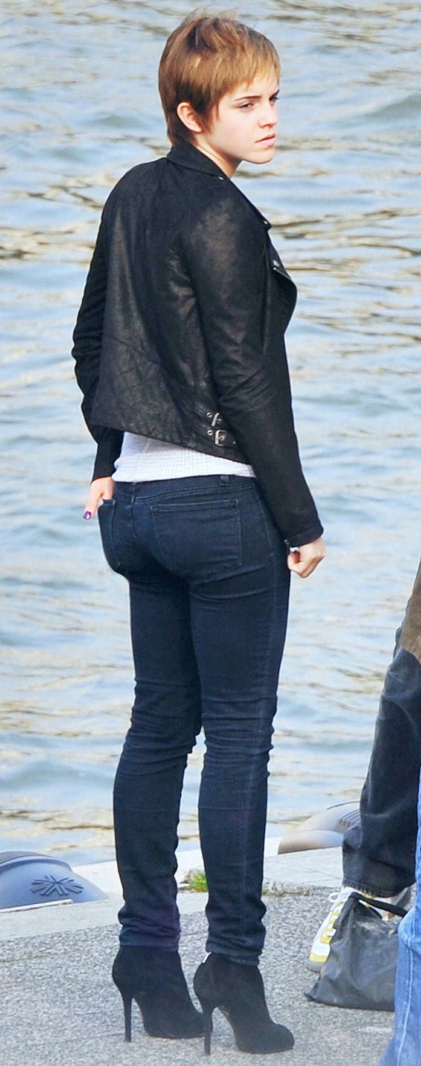 QYEmtuO7 Emma Watson cum tribute 02.jpg